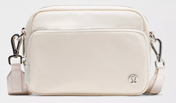 Everywhere Crossbody 2L Lululemon Everywhere Crossbody 2L Lululemon