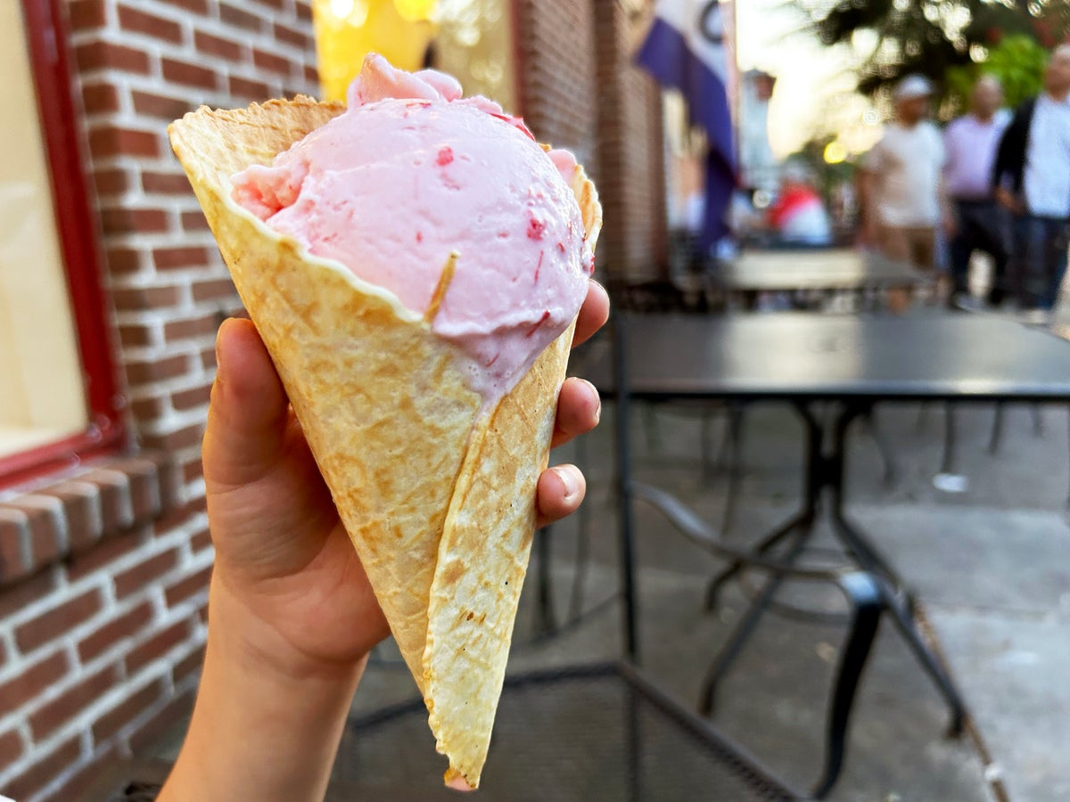 Gettysburg Lulus Finest cherry ice cream