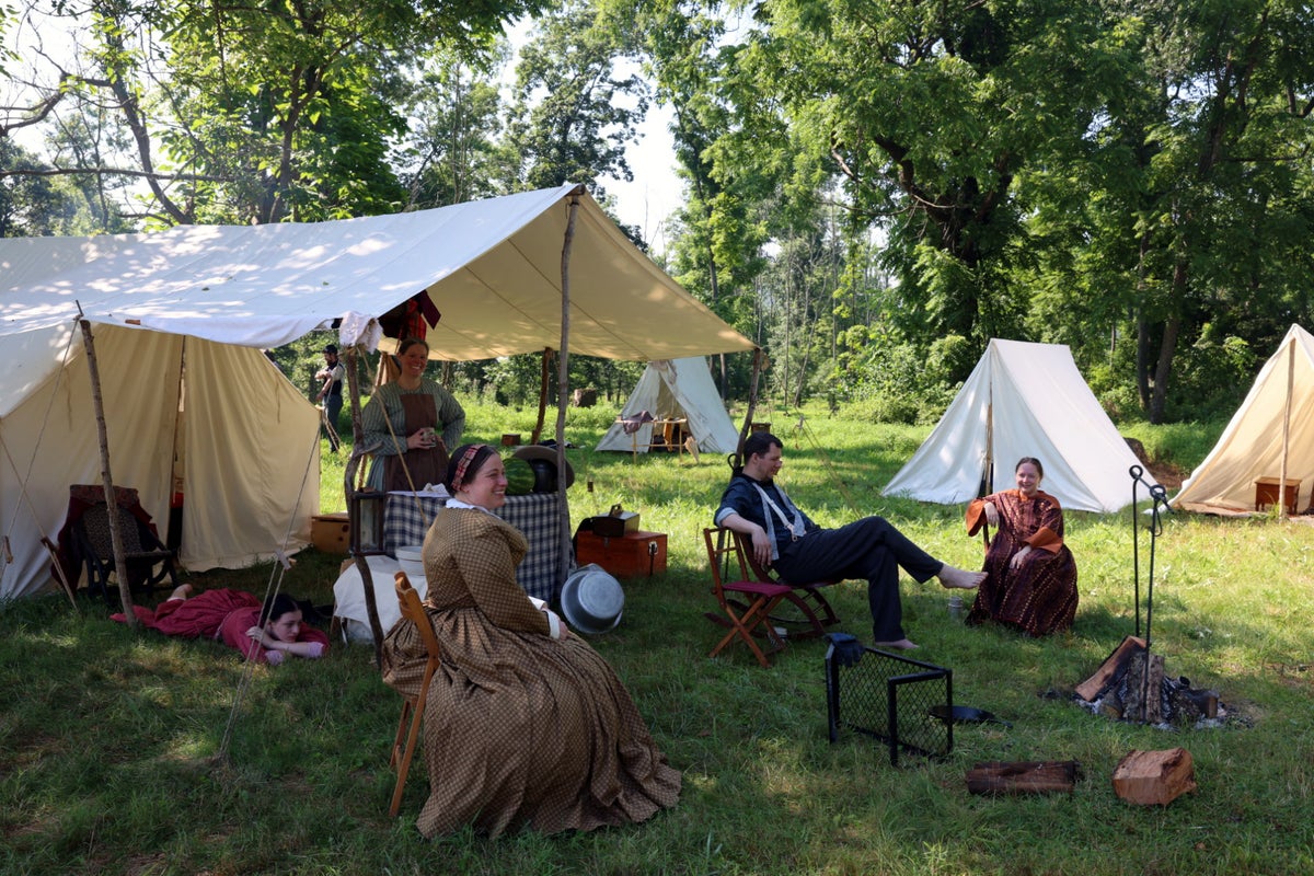 Gettysburg reenactment campfire camp