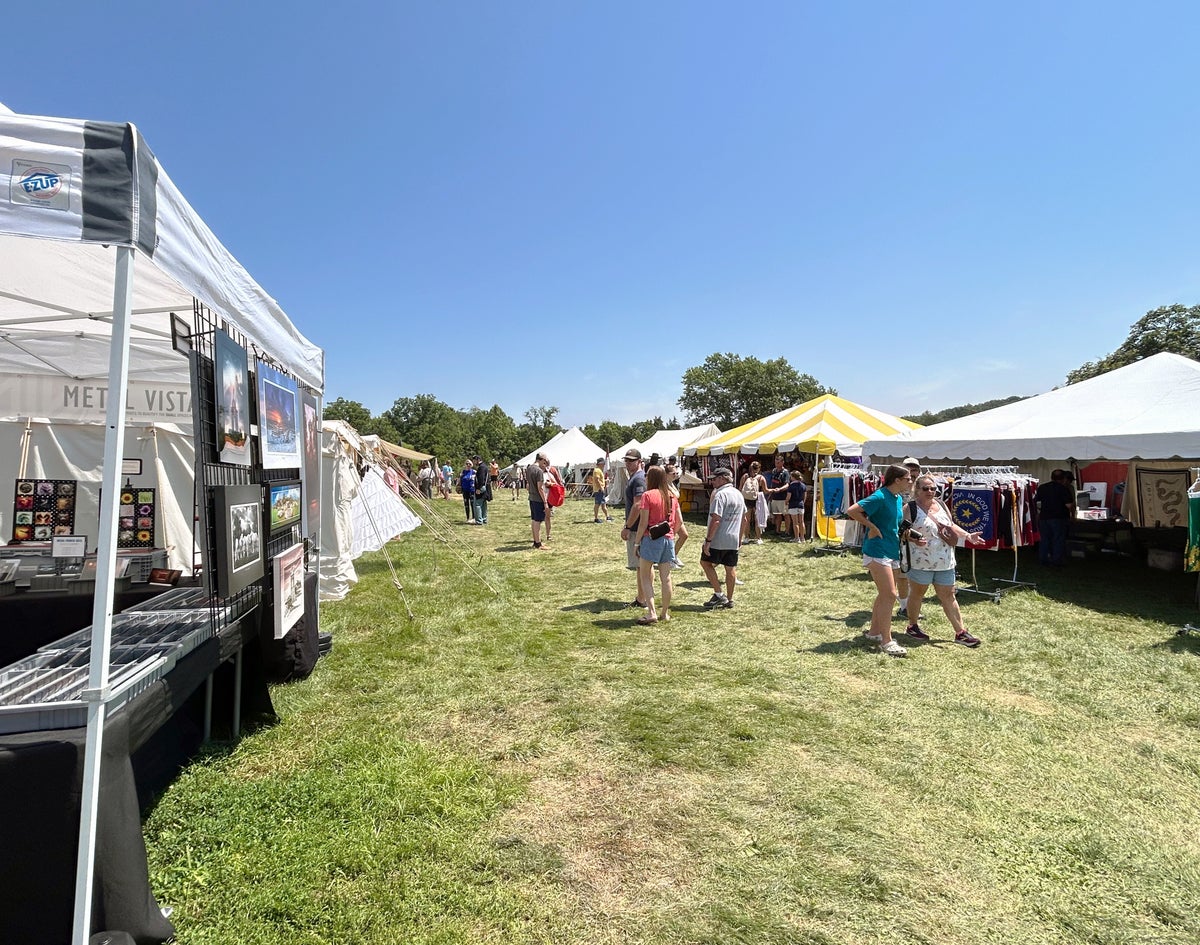 Gettysburg reenactment tent stalls