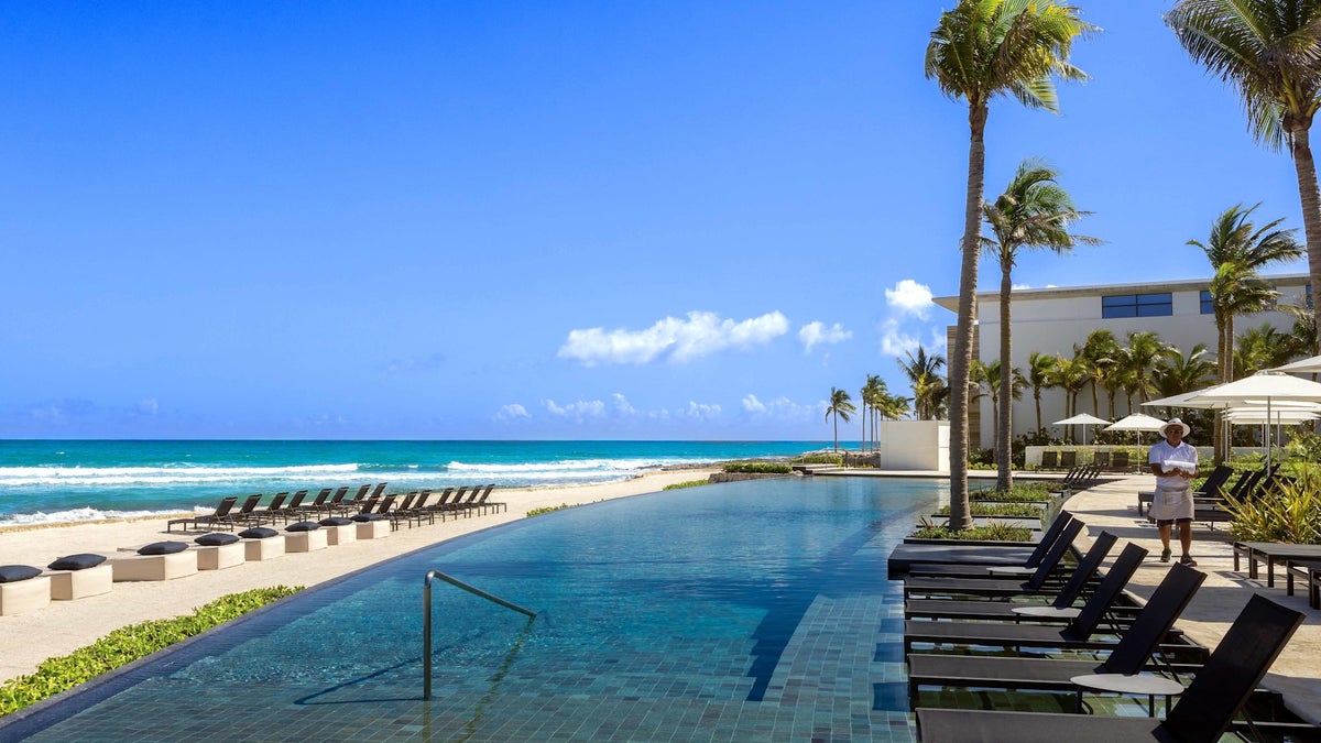 Hiltom Tulum AI