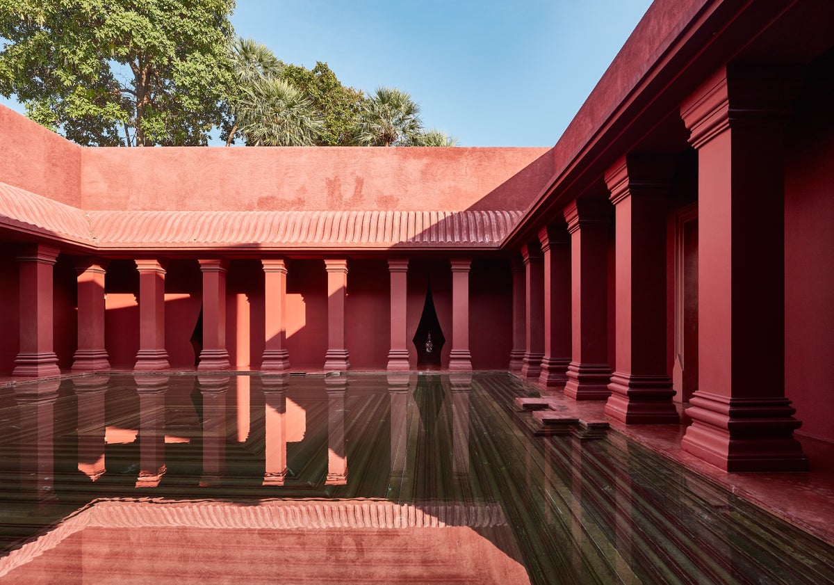 HUAHI P484 Barai Courtyard