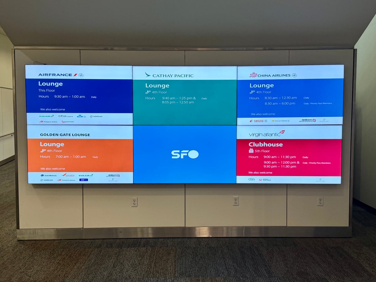 Lounge display board at SFO