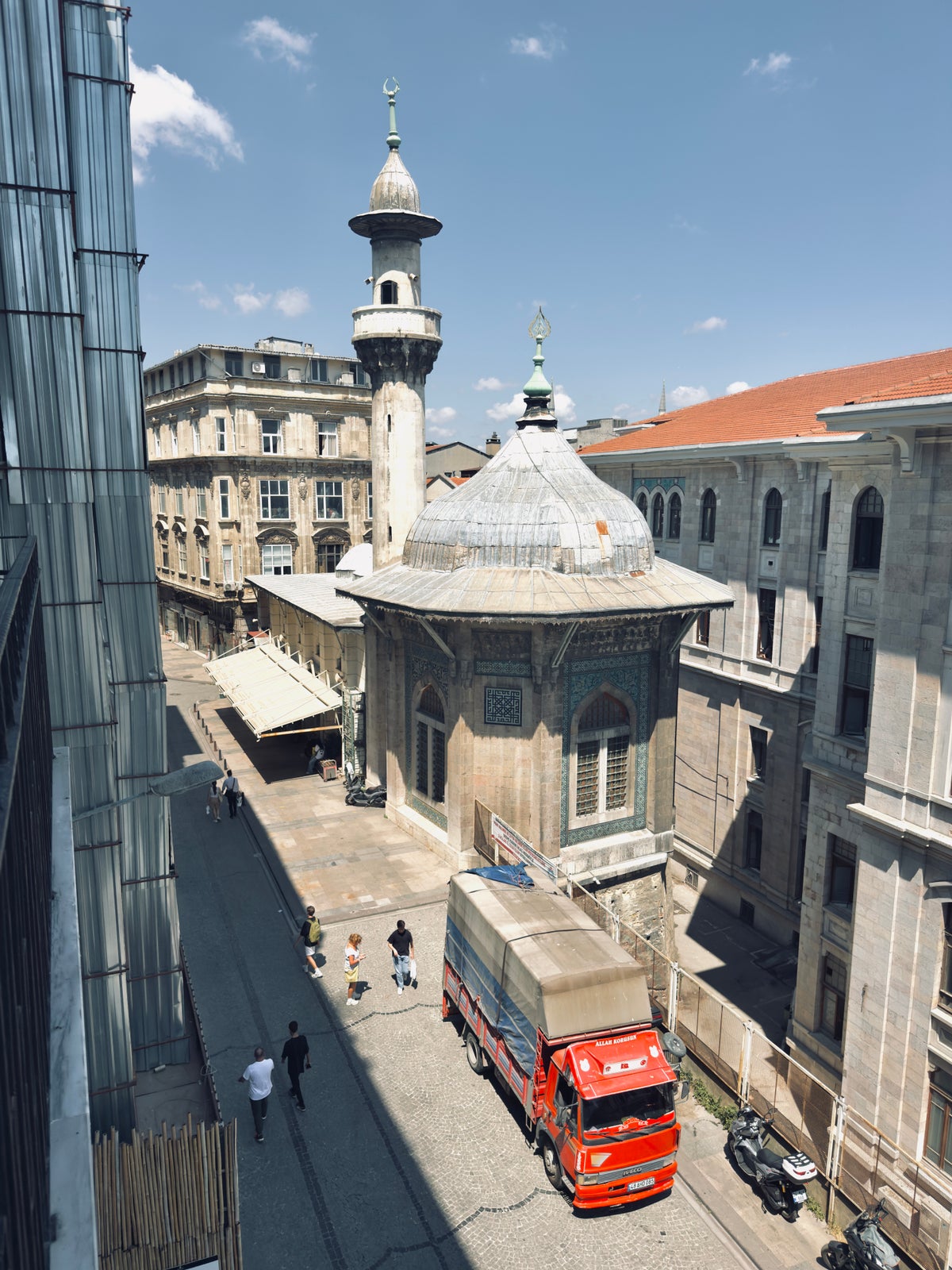 Orient Occident Hotel Istanbul mosque