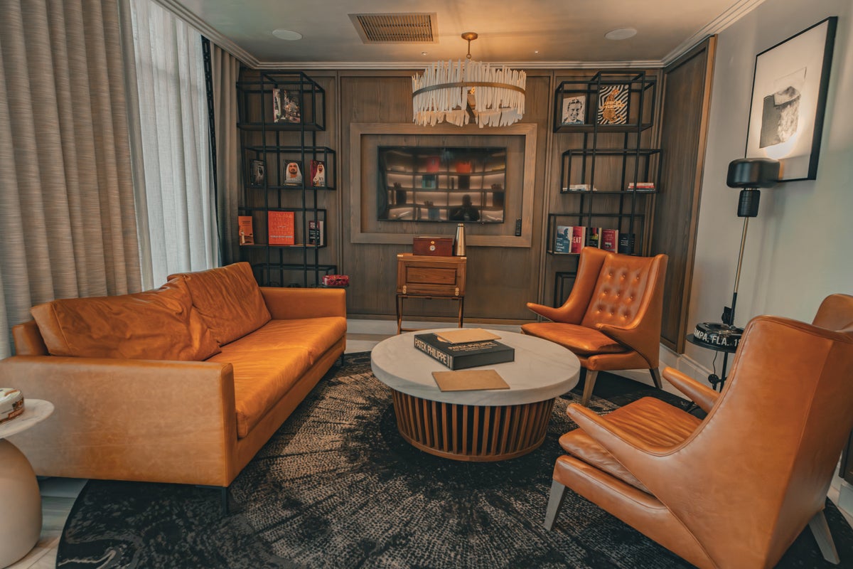 Park Hyatt Johannesburg cigar lounge