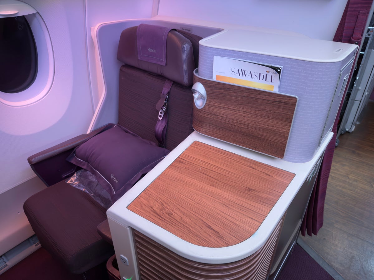 Thai Airways Royal silk business class