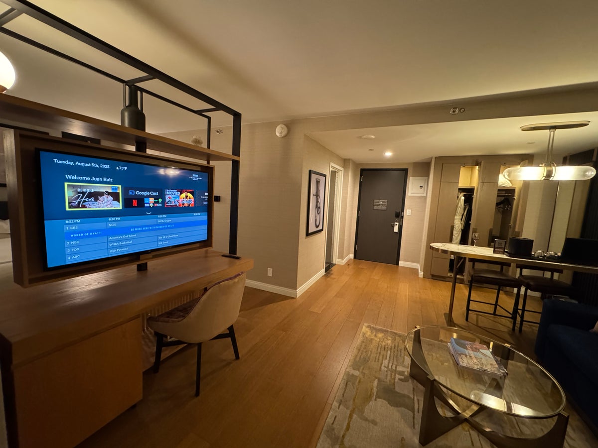 Upper Stories King Studio Suite size