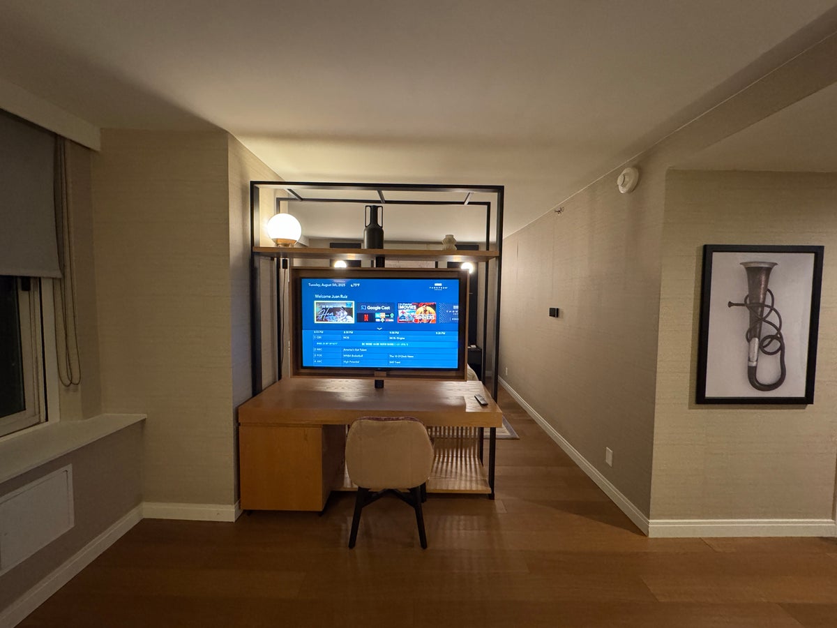 Upper Stories King Suite 