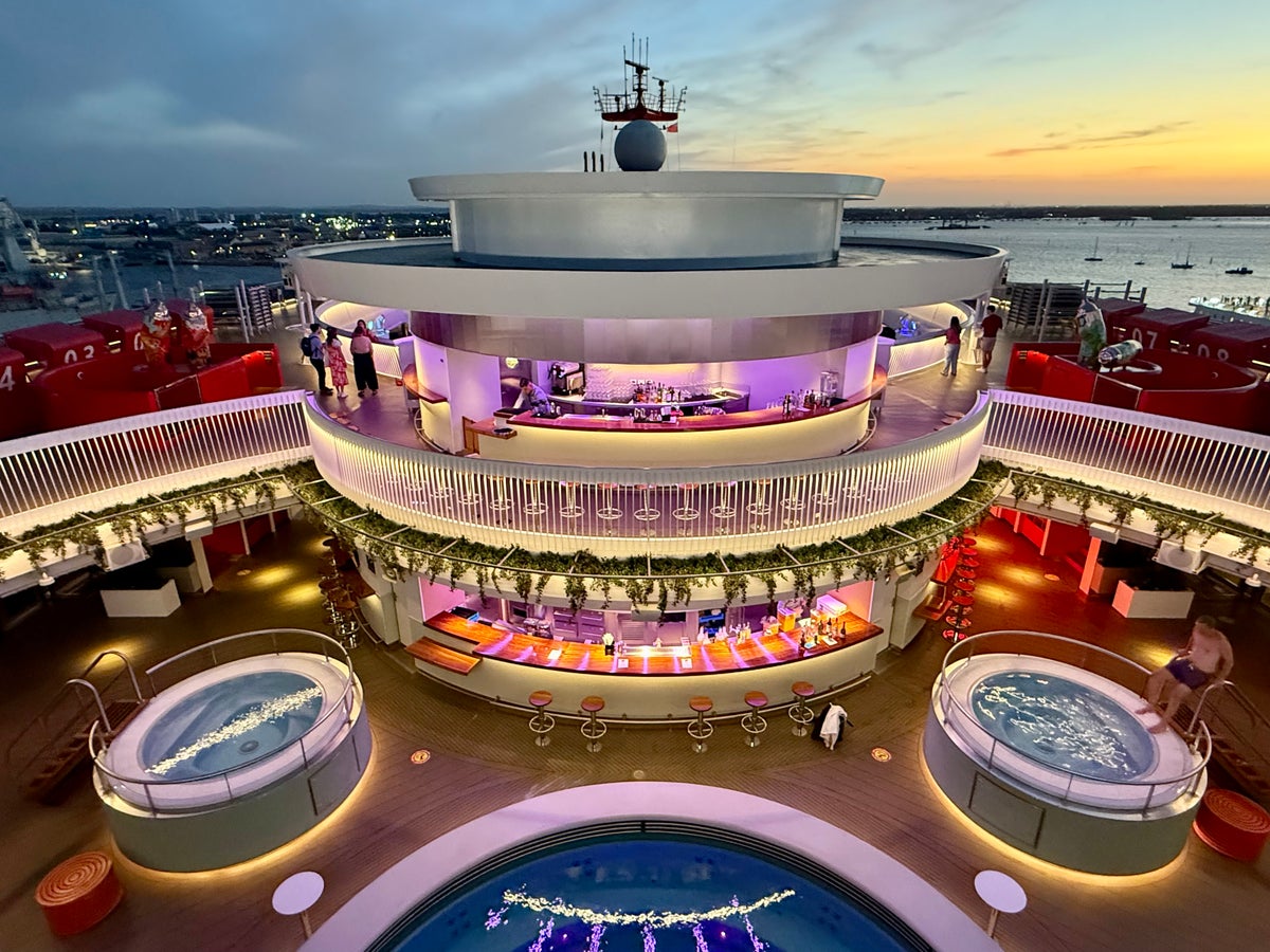 Virgin Voyages Brilliant Lady pool and bar