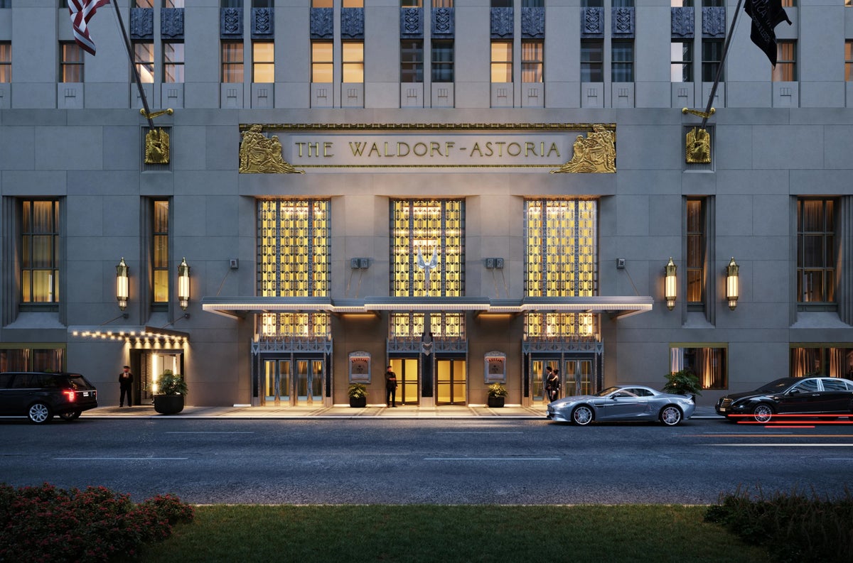Waldorf Astoria Exterior Front