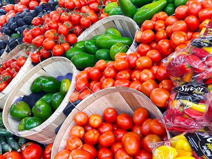 groceries supermarket tomato 3 4s