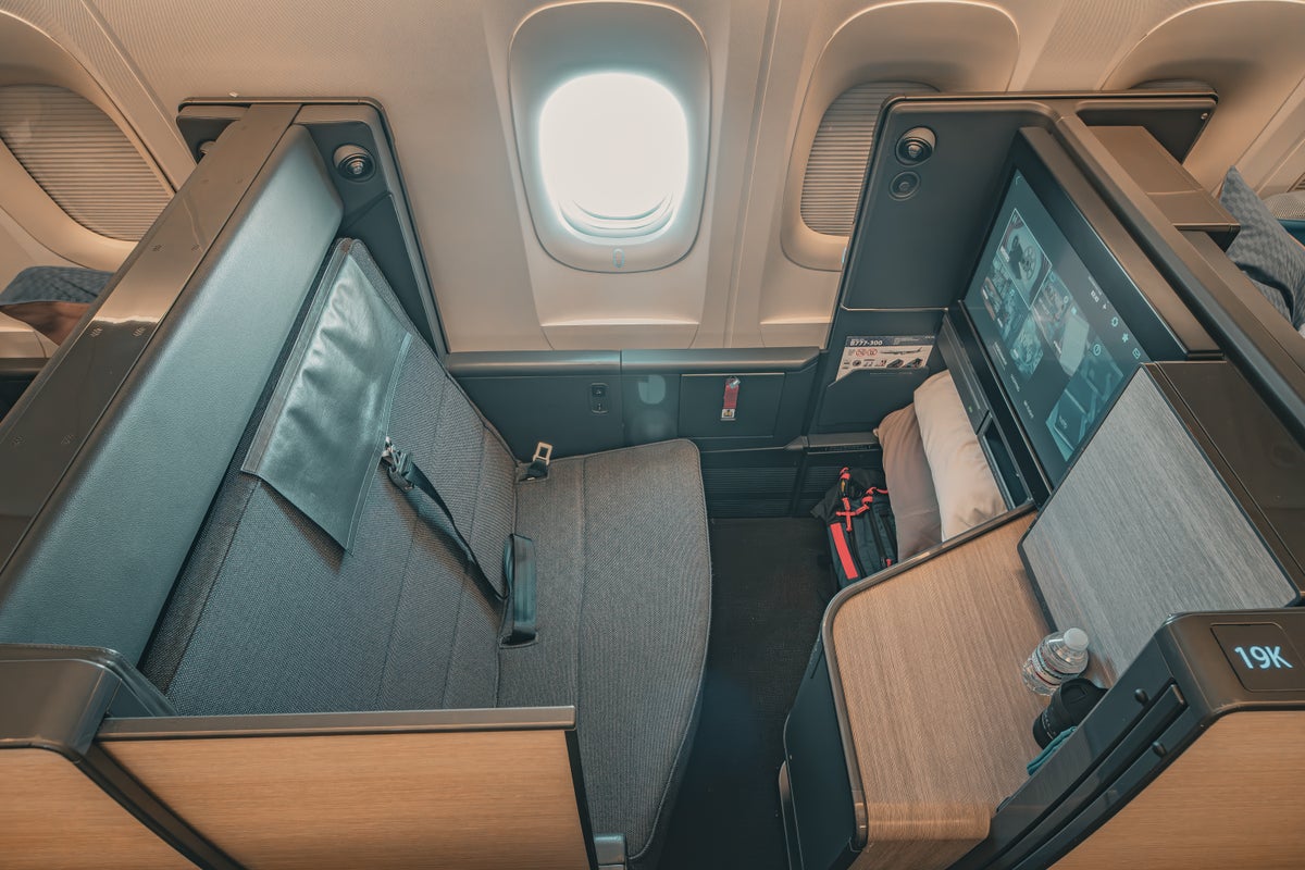 ANA The Room business class seat 777 300er
