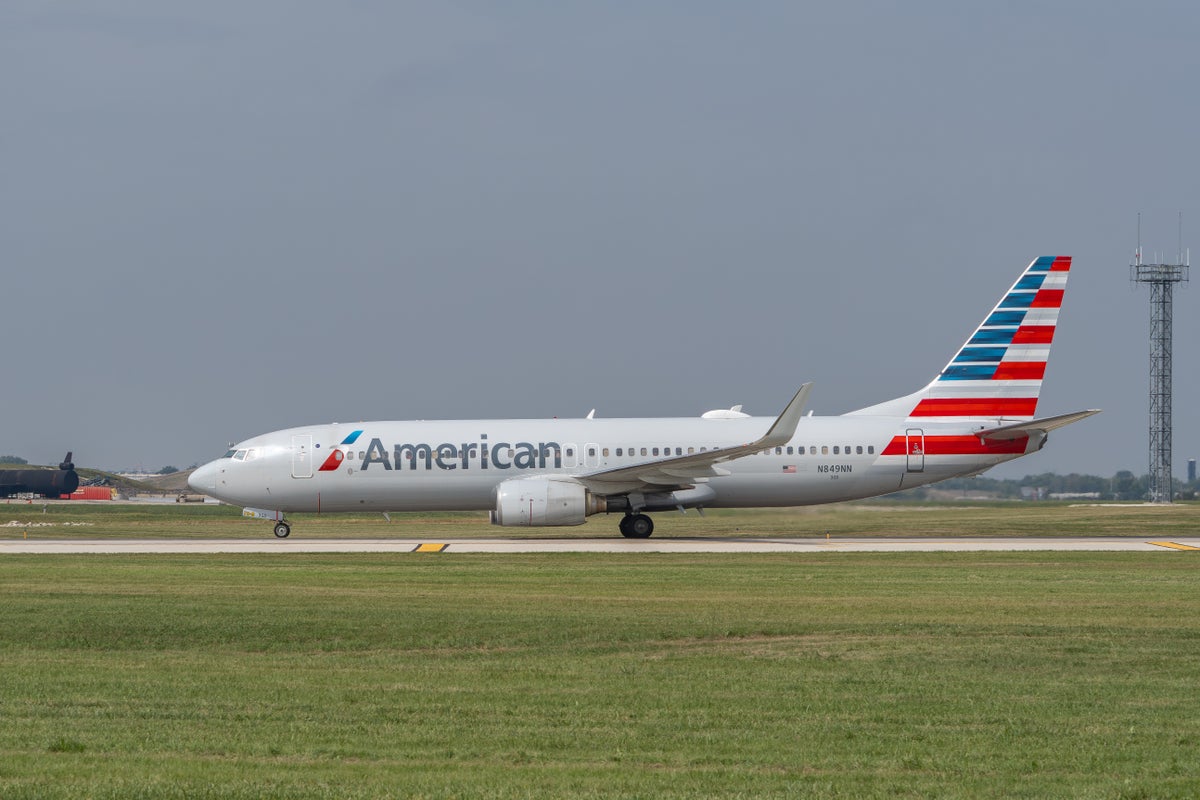 Winter Storms Play Havoc With Festive Travel, Riyadh Air Completes Test Flight, and More News