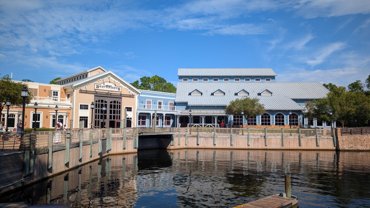 Disney's Port Orleans Resort Riverside Boatwright's Dining Hall and Riverside Mill Food Court