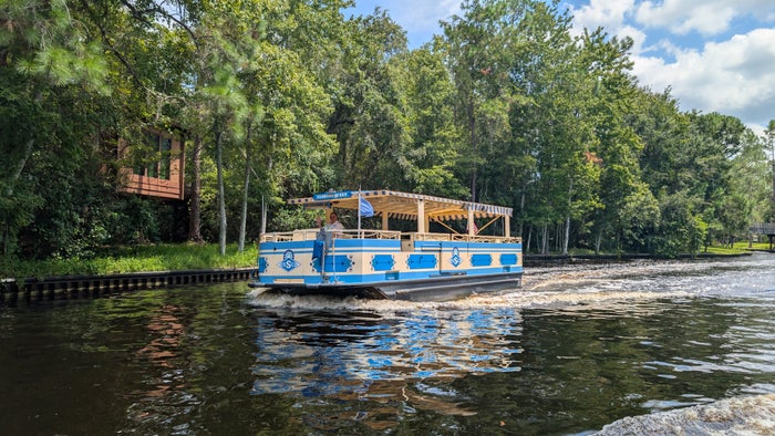 Disney’s Port Orleans Resort Riverside amenities Sassagoula River Cruise boat and Saratoga Springs treehouse villa Disney's Port Orleans Resort Riverside amenities Sassagoula River Cruise boat and Saratoga Springs treehouse villa