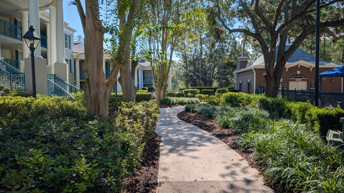Disney's Port Orleans Resort Riverside courtyard walkway