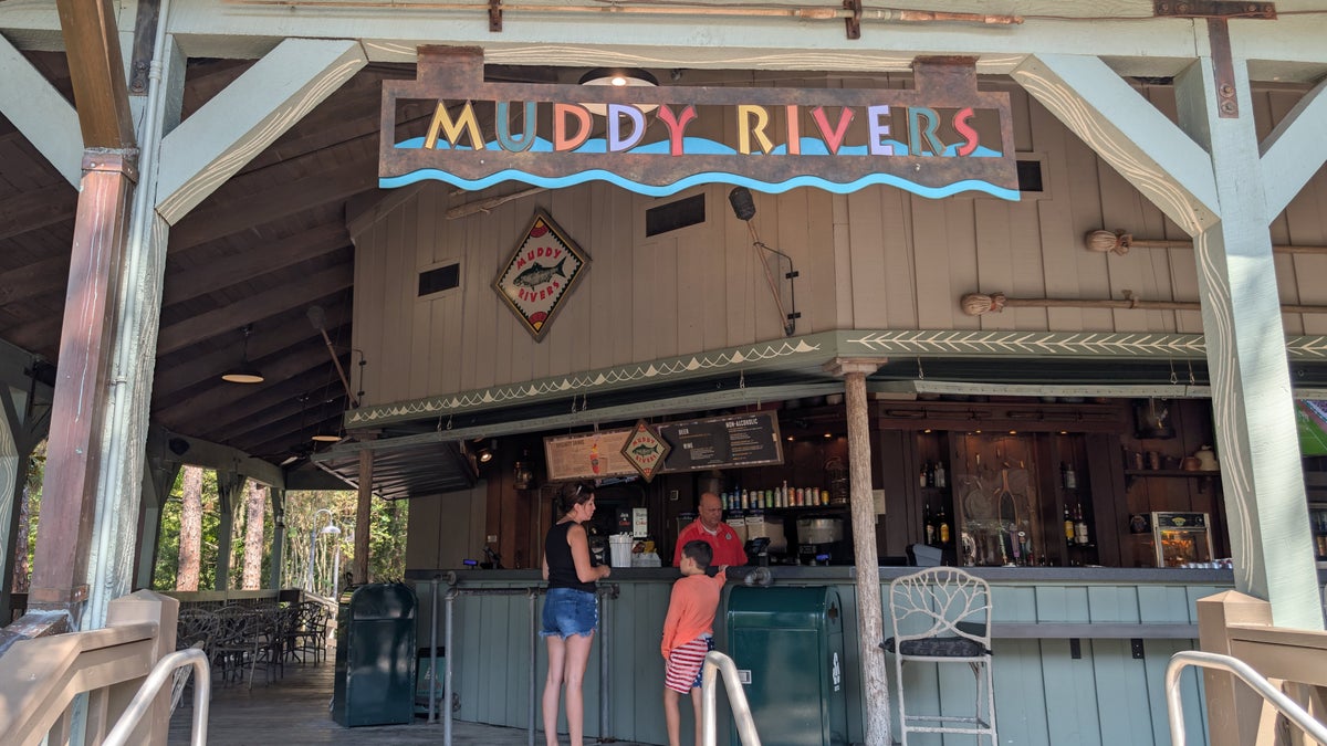Disney's Port Orleans Resort Riverside dining Muddy Rivers pool bar