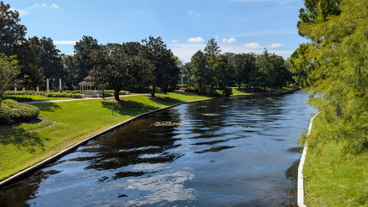 Disney's Port Orleans Resort Riverside grounds Sassagoula River