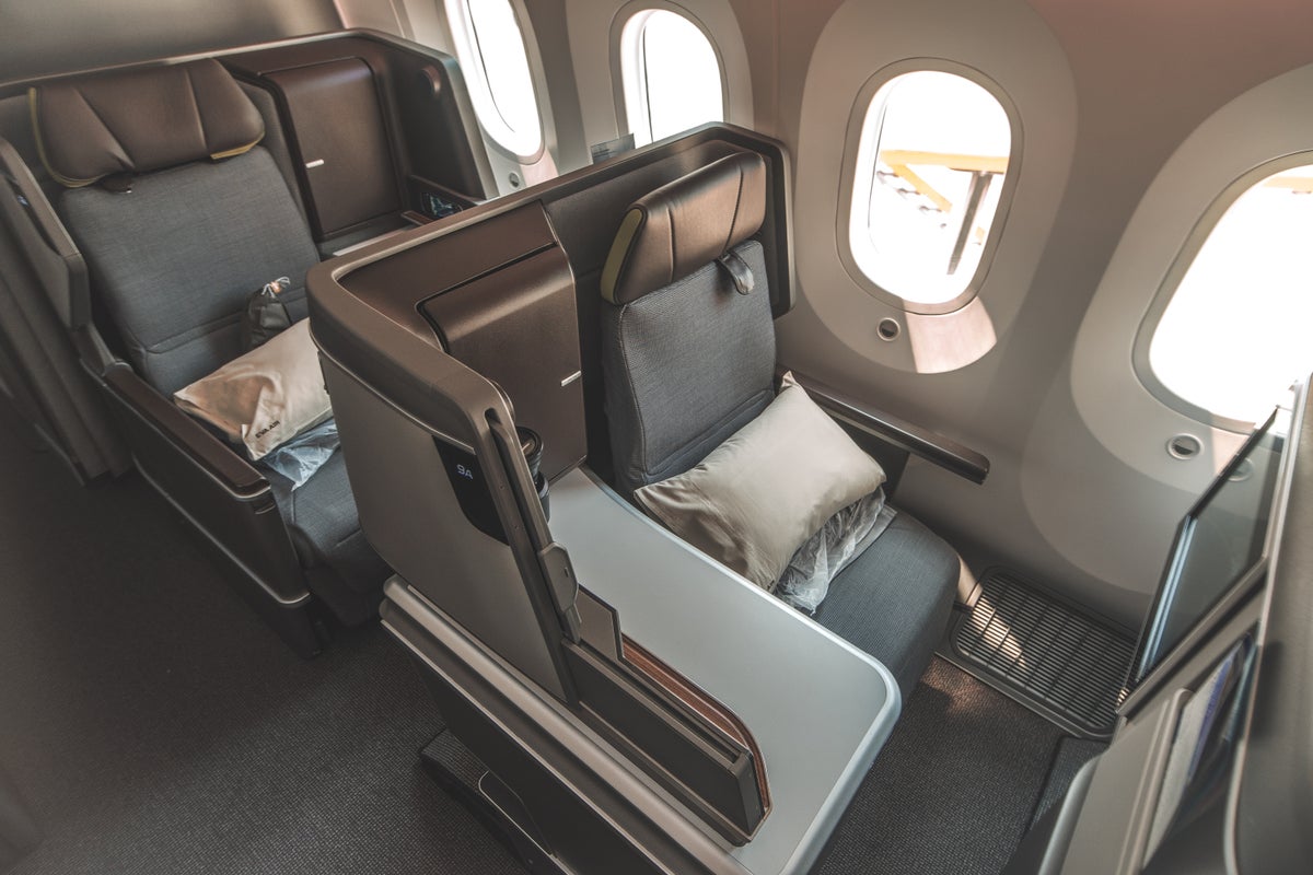 Best Ways To Book EVA Air Business Class Using Points [Step-by-Step]