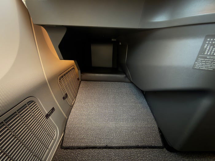 EVA Air Royal Laurel seat ottoman EVA Air Royal Laurel seat ottoman