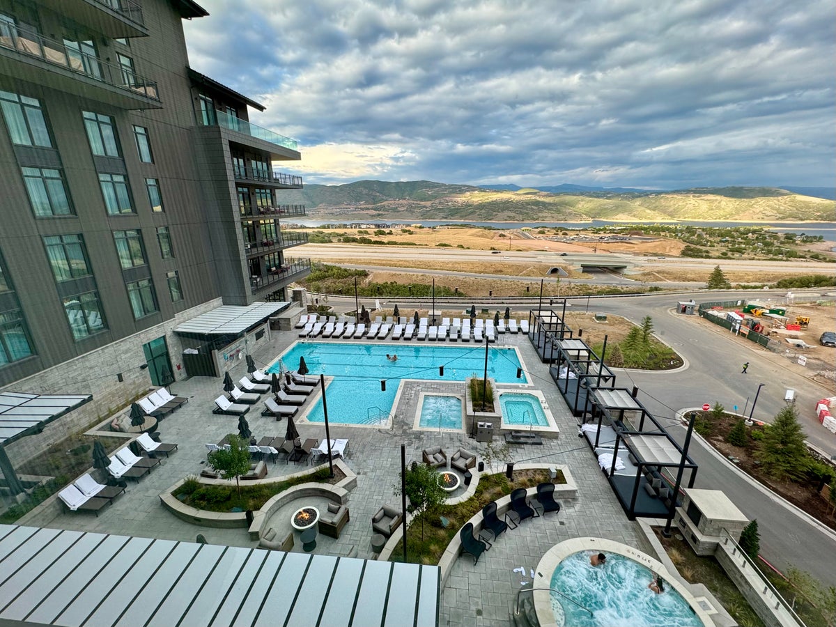 How I Paid $36 for a Luxury Hotel Thanks to My Amex Platinum Card