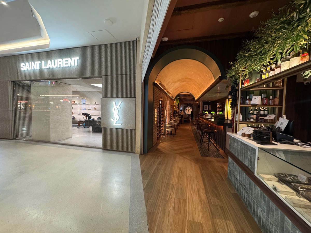 JW Marriott Santo Domingo Blue Mall Retail Shops and Restaurants