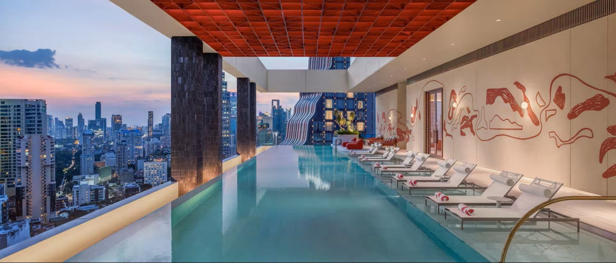Kromo Bangkok Pool