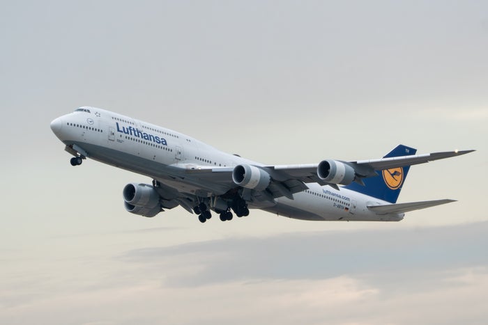 Lufthansa 747 8 take off Lufthansa 747 8 take off