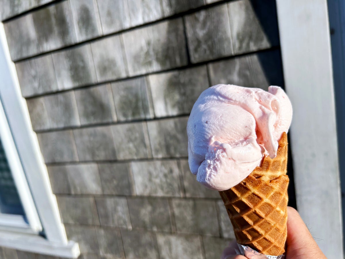 Nantucket Juice Bar strawberry ice cream