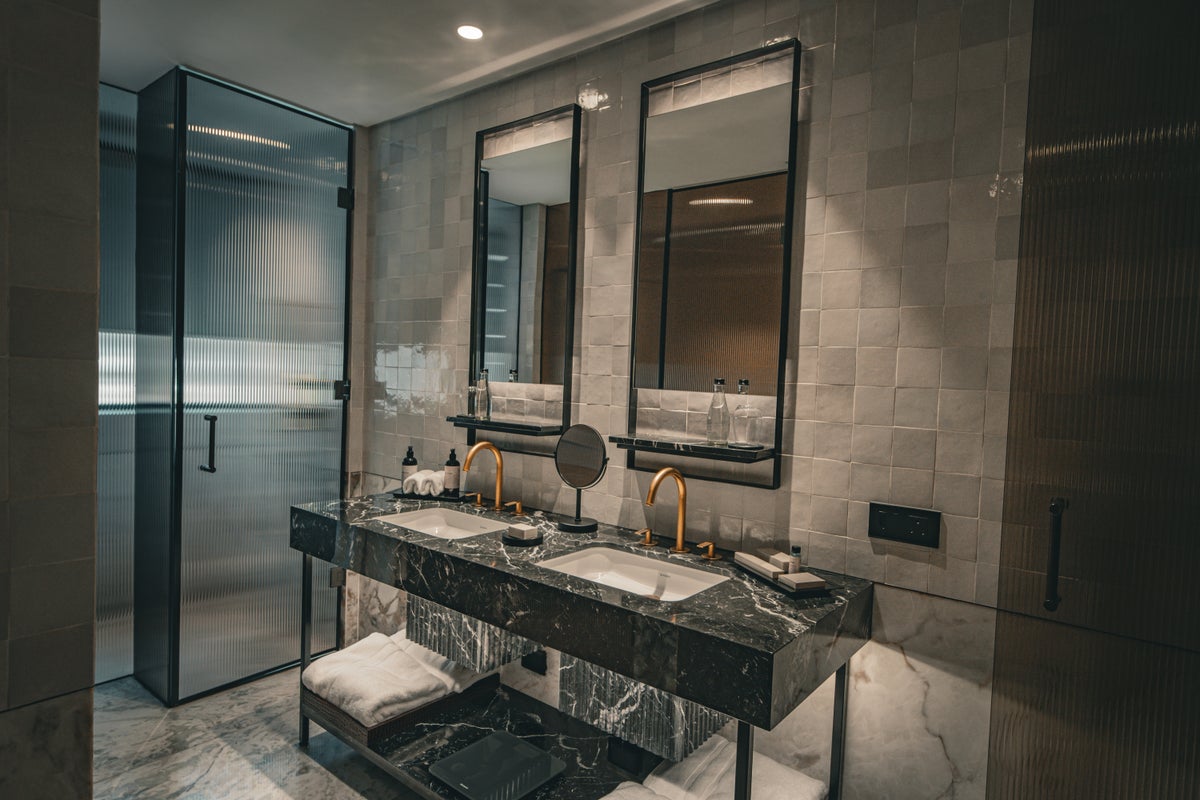 Park Hyatt Johannesburg marble bathroom