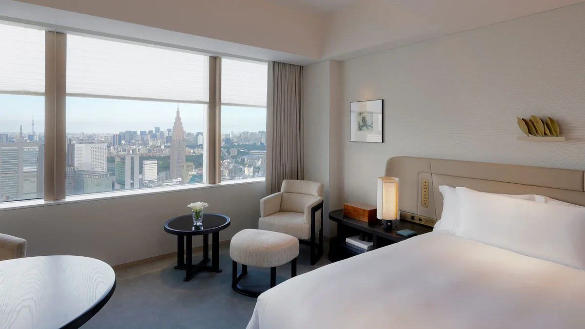 Park Hyatt Tokyo Deluxe Guest Room