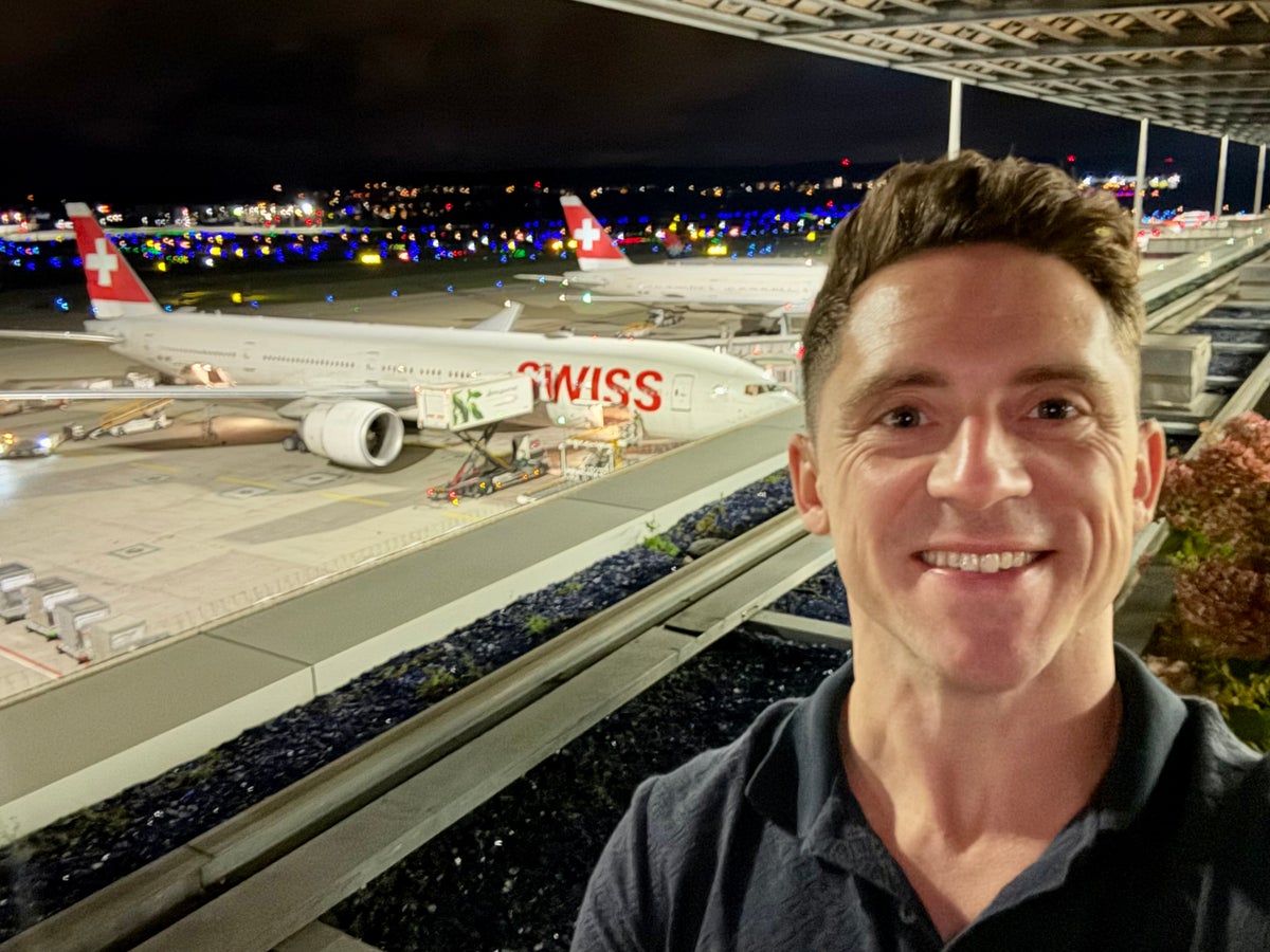 SWISS Terminal E First Class Lounge at Zurich ZRH selfie
