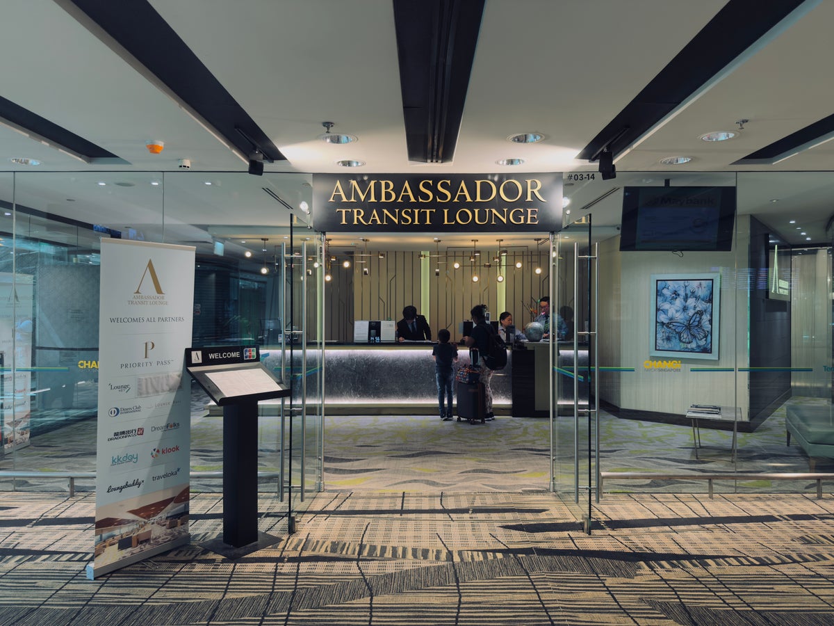 Singapore Changi Airport Ambassador Transit Lounge Priority Pass