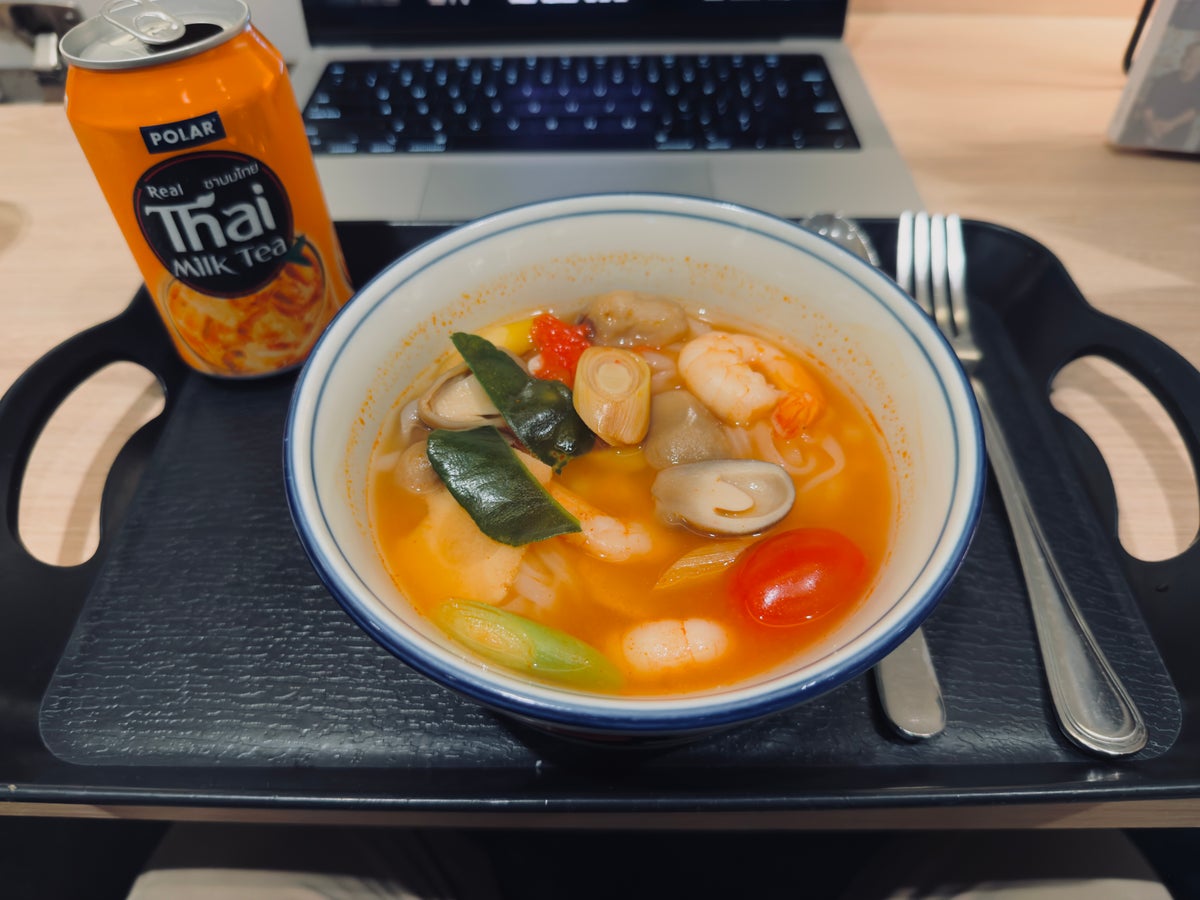 Singapore Changi Airport Changi Lounge breakfast meal