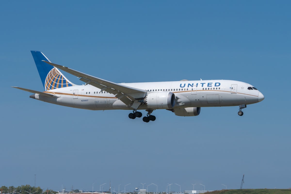 United Airlines 787 dreamliner ORD