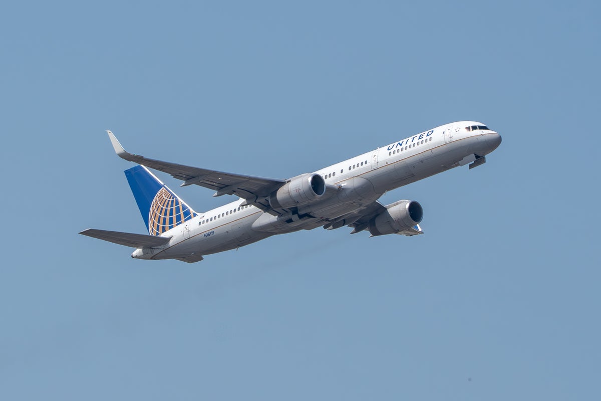 United Airlines Boeing 757 200 above ORD