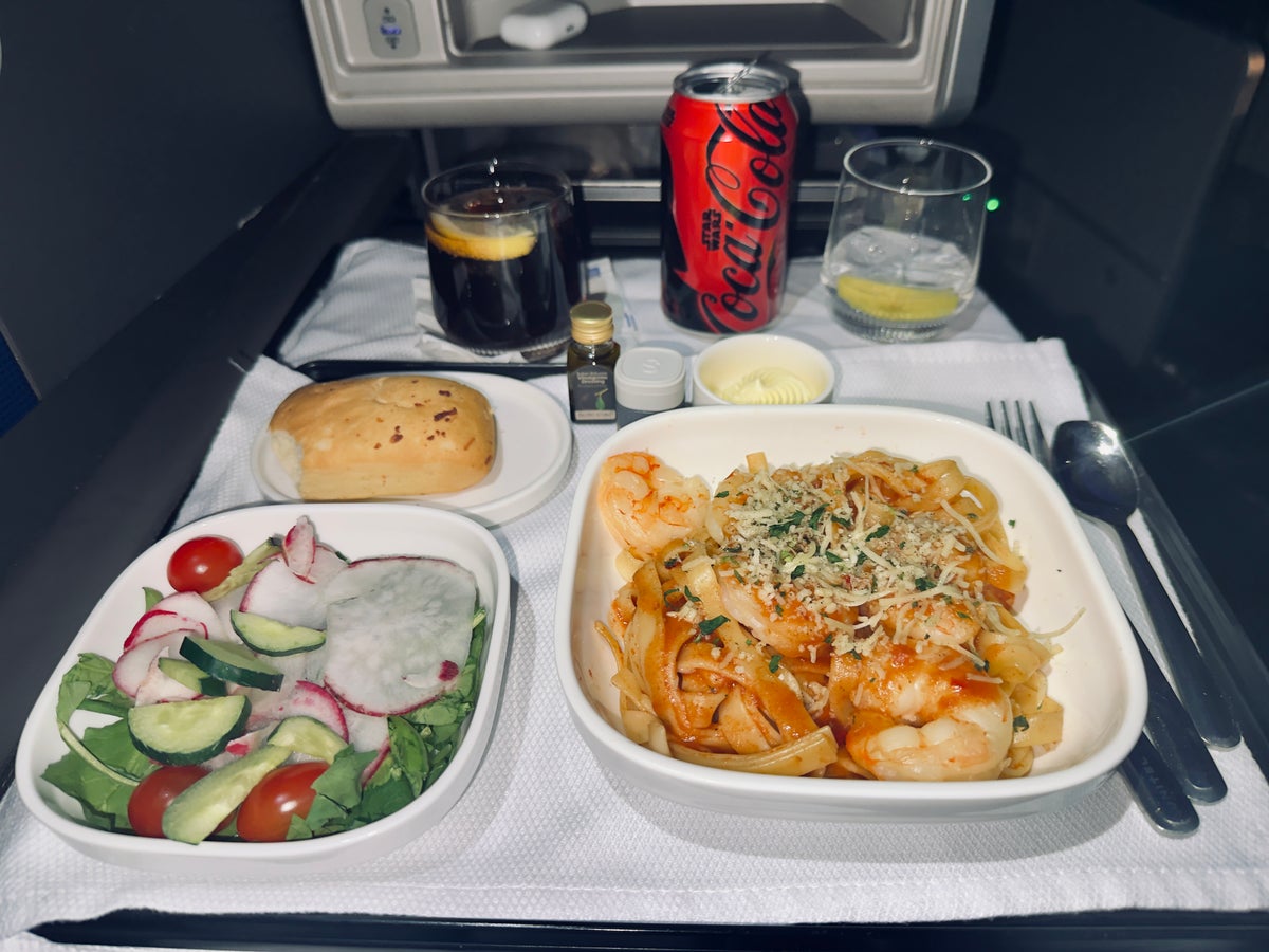 United Polaris business class meal