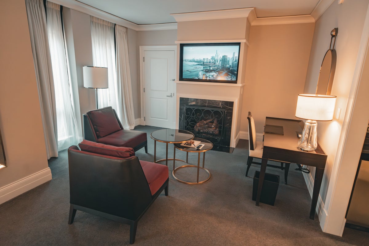 Waldorf Astoria Chicago room fireplace