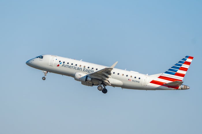American Airlines Keeps AAdvantage Status Requirements the Same, Only Makes Minor Changes for 2026
