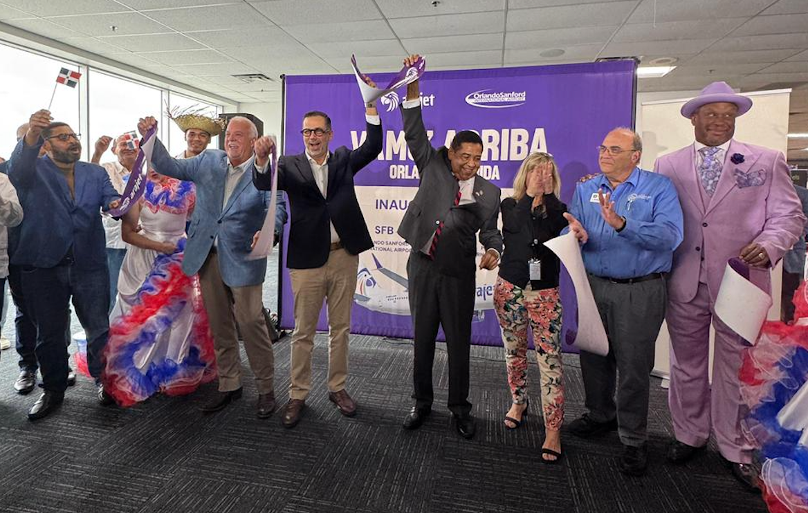 Celebrating the arrival of Arajet at Orlando Sanford SFB