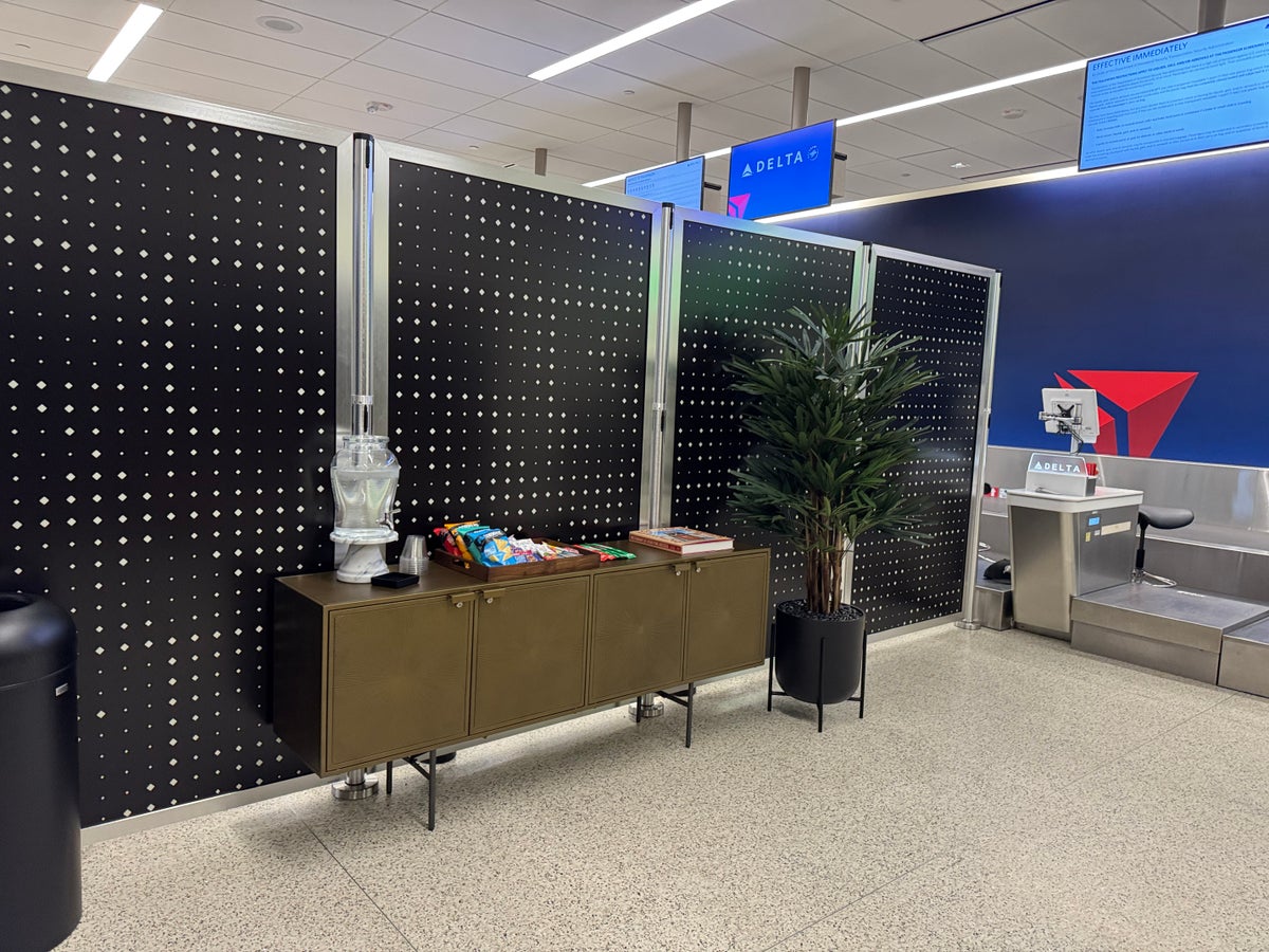 Delta One Check In SLC Snacks Delta One Check In SLC Snacks