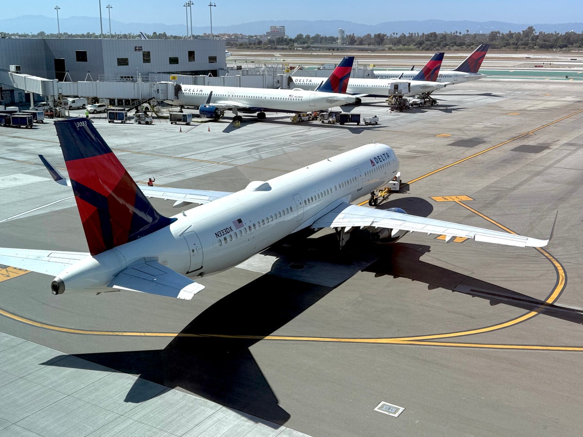Delta planes at Los Angeles LAX