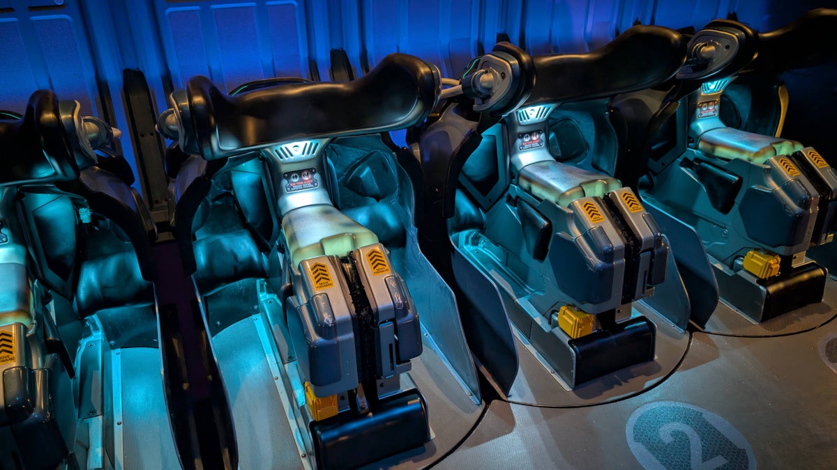 Disney World Flight of Passage bike seat Disney World Flight of Passage bike seat