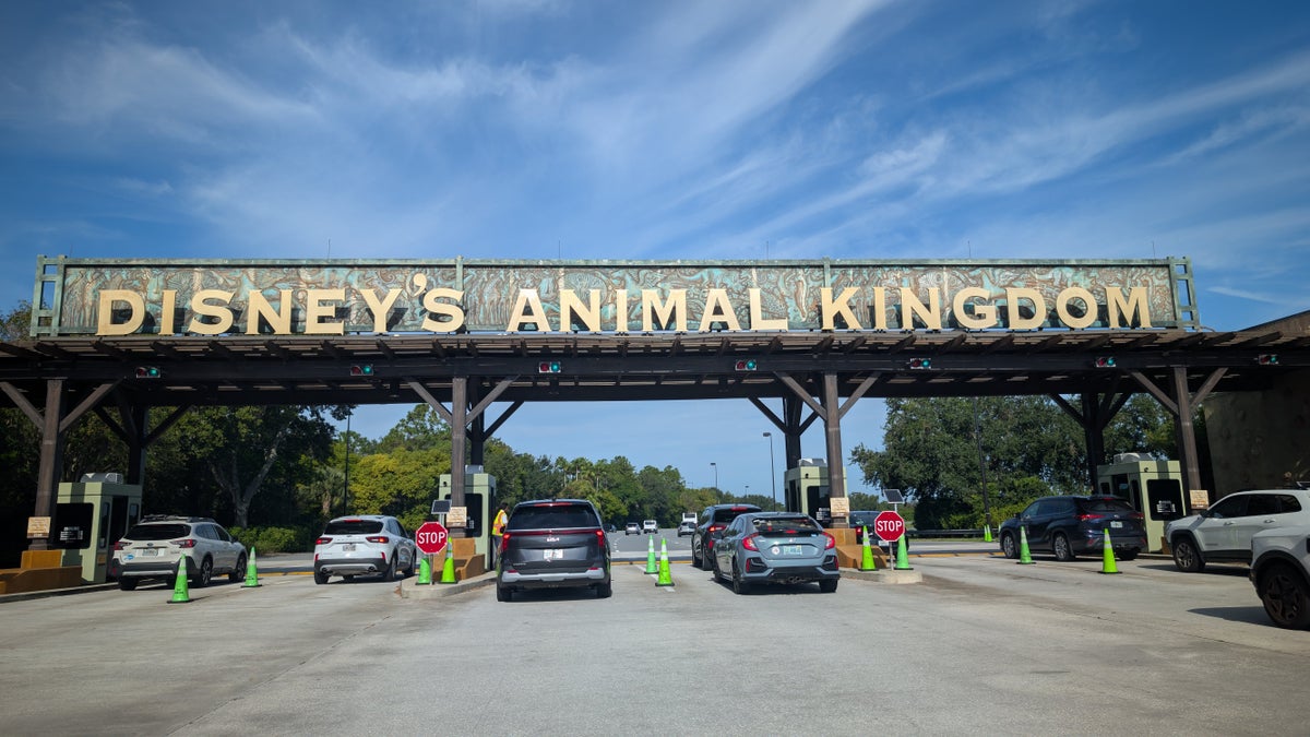 Unlock My Top 13 Disney World Parking Tips for a Hassle-Free Experience