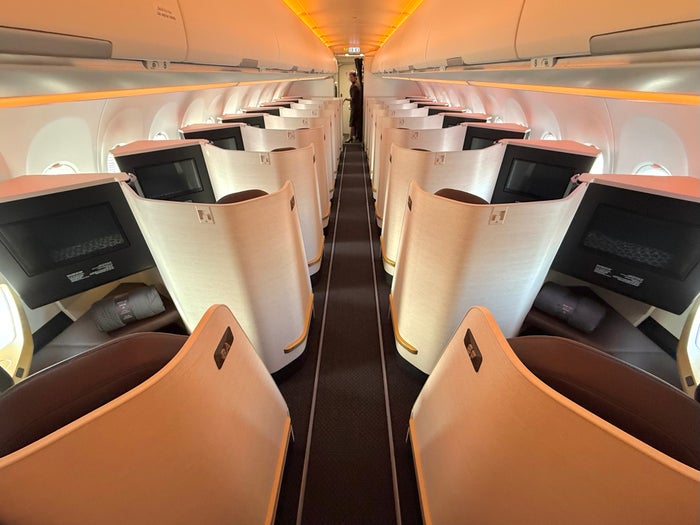 Etihad Airbus A321LR business class cabin from rear Etihad Airbus A321LR business class cabin from rear