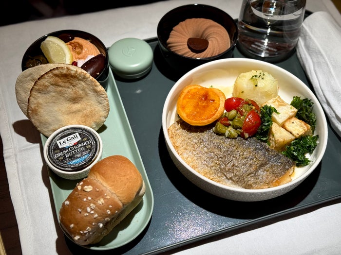 Etihad Airbus A321LR business class evening meal Etihad Airbus A321LR business class evening meal