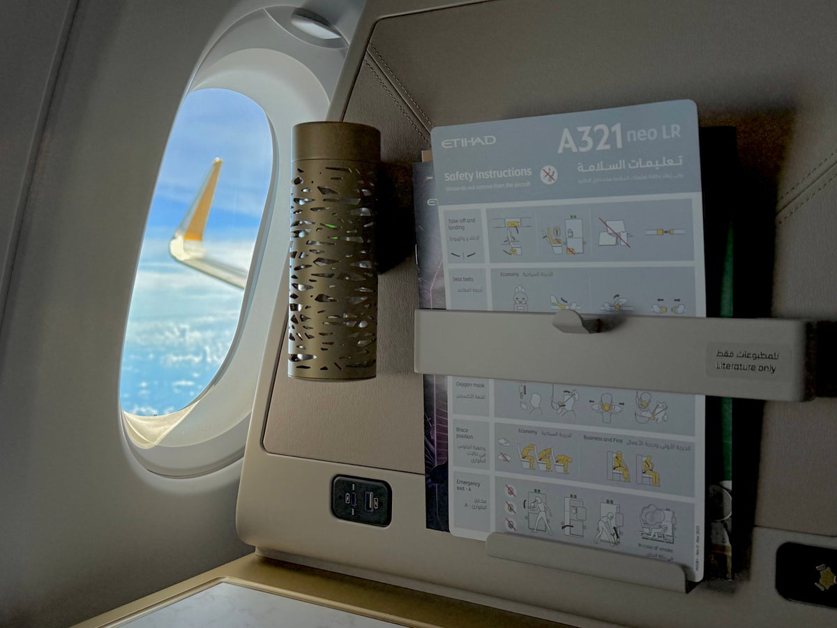 Etihad Airbus A321LR business class reading material Etihad Airbus A321LR business class reading material