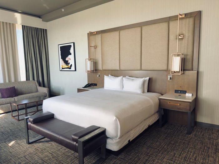 Planespotting Heaven: 7 Things To Know About H Hotel Los Angeles, Curio Collection by Hilton [Review]