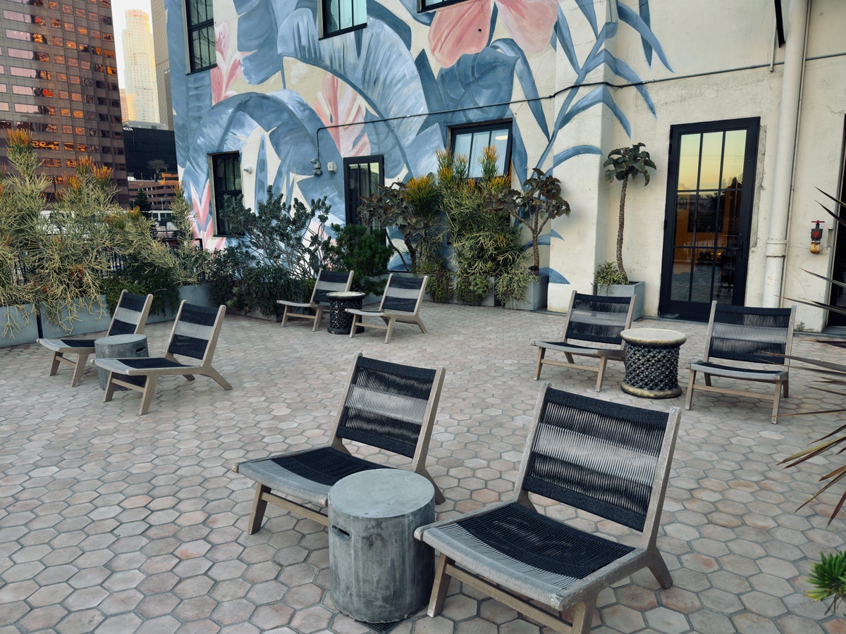 Hotel Figueroa Los Angeles patio