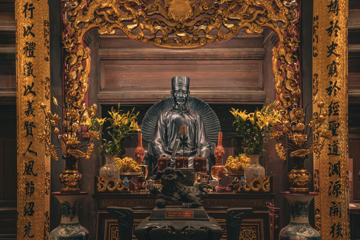 Imperial Citadel Hanoi statues Imperial Citadel Hanoi statues